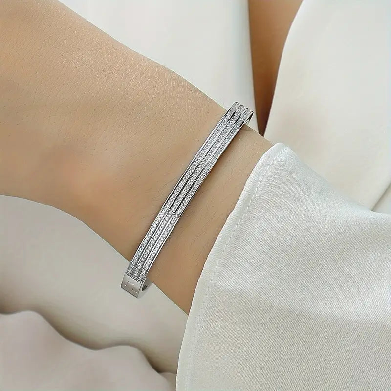 Silver Moissanite Bangle For HER | Stylish And Fashionable